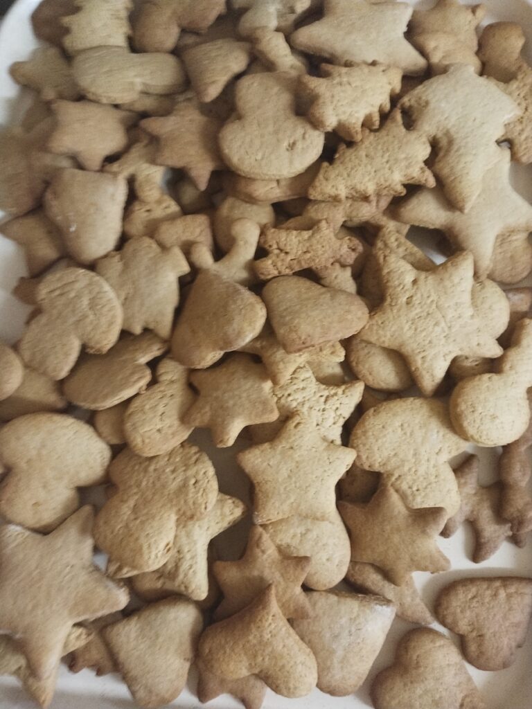 Mézeskalácssütés az idősotthon lakóival